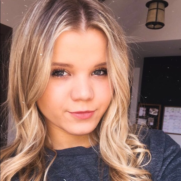 Meet your Posher, Tanya - Picture 1 of 1